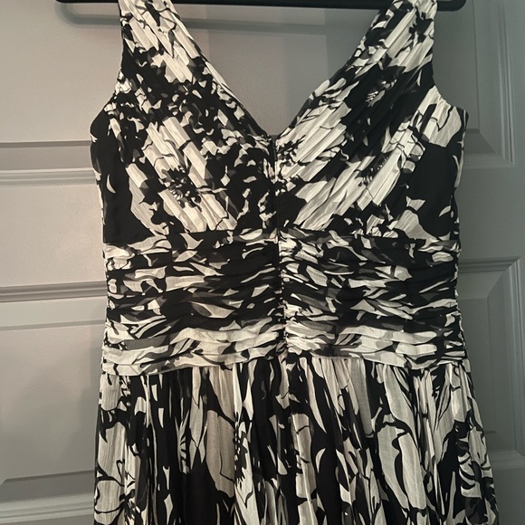 Tadashi Shoji Black and White Maxi Dress - Picture 4 of 8